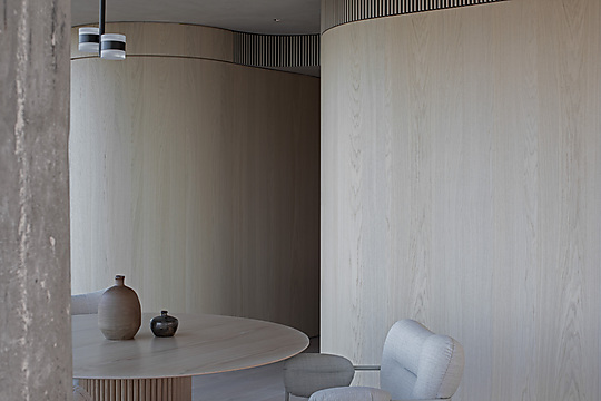 Interior photograph of Melburnian Apartment by Kim Bridgland