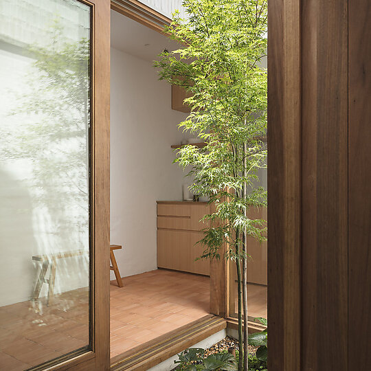 Interior photograph of Hidden Garden House by Clinton Weaver