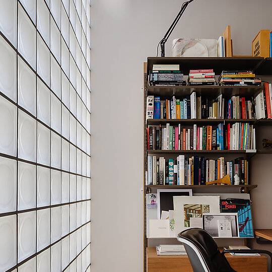 Interior photograph of Laneway Glass House by Katherine Lu