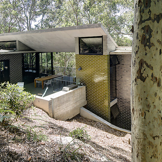 Interior photograph of House at Pretty Beach by Brett Boardman