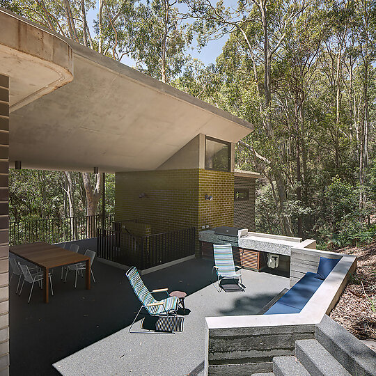 Interior photograph of House at Pretty Beach by Brett Boardman