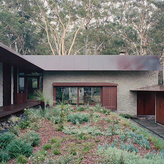 Interior photograph of House at Flat Rock by Rory Gardiner