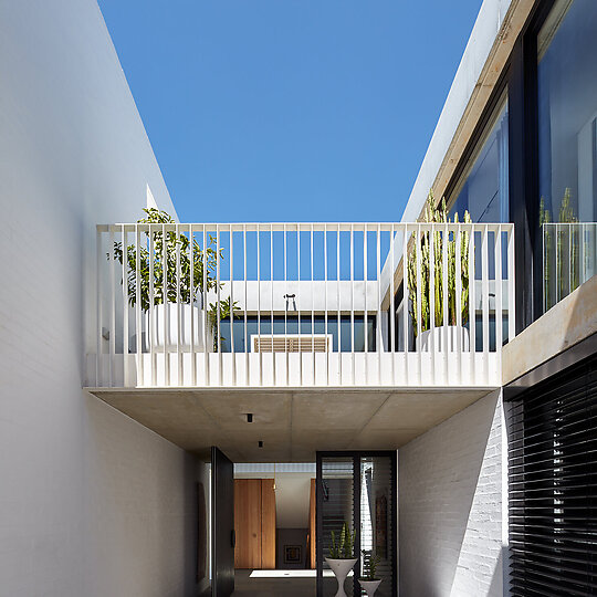 Interior photograph of Frangipani House by Sam Noonan