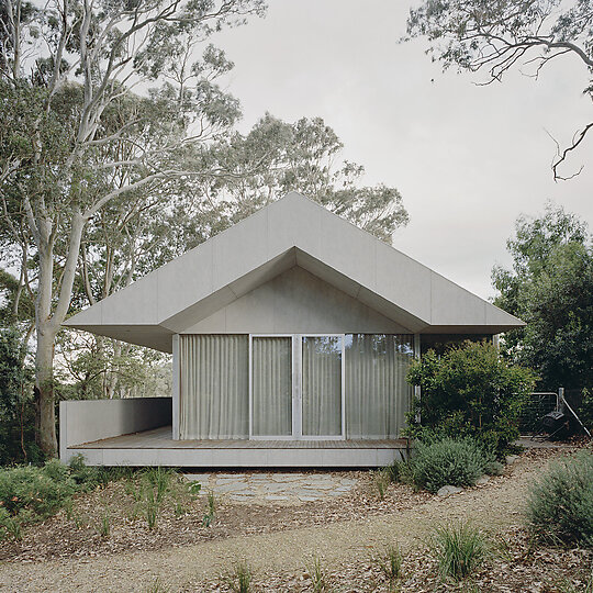 Interior photograph of Mossy Point House by Rory Gardiner