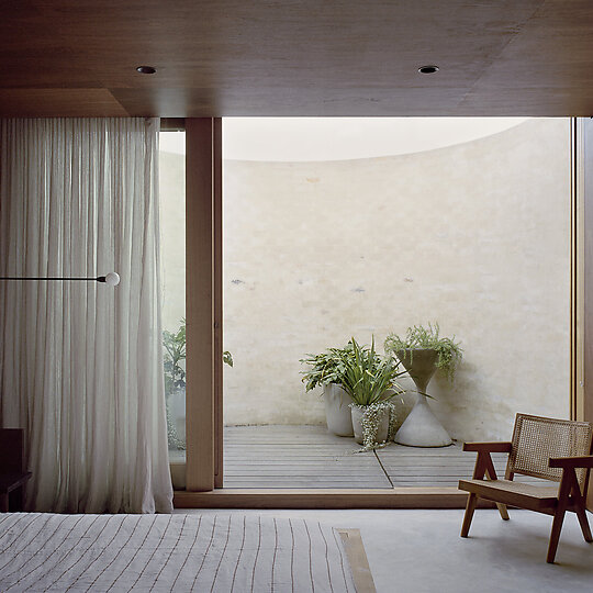 Interior photograph of Mary Street House by Rory Gardiner