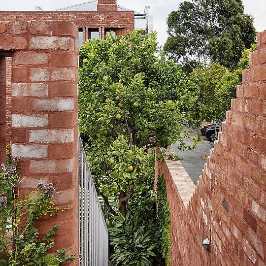 Interior photograph of Fitzroy North House by Tess Kelly