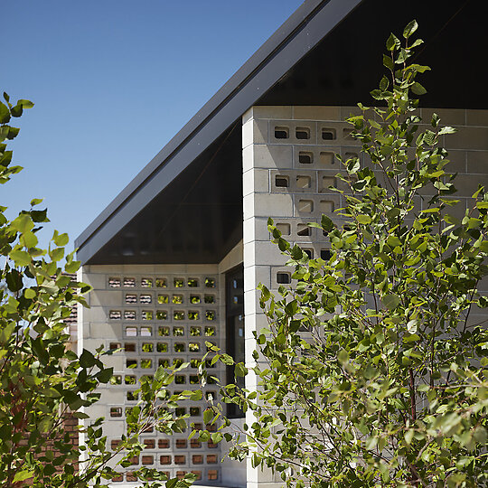 Interior photograph of Deepwater House by Robert Frith Acorn Photo