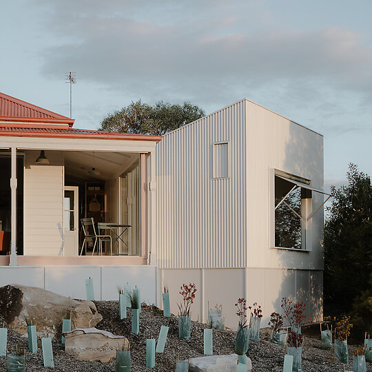 Interior photograph of Bungalow by Hamish McIntosh