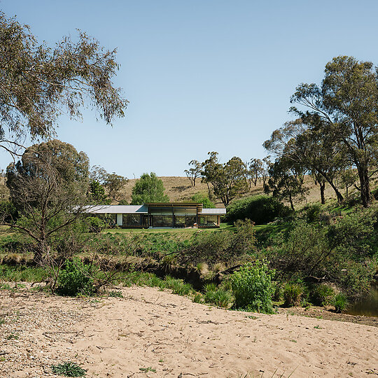 Interior photograph of Fish River House by Clinton Weaver