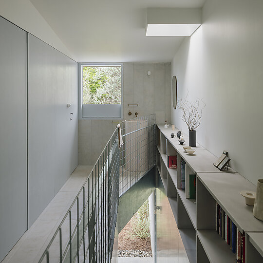 Interior photograph of Red Hill House & Studio by Clinton Weaver