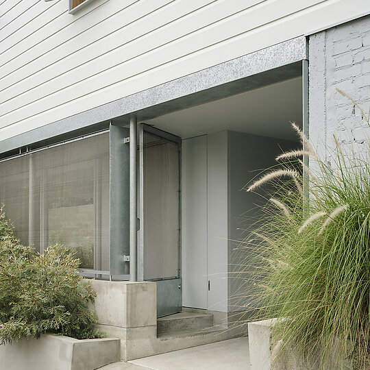 Interior photograph of Red Hill House & Studio by Clinton Weaver