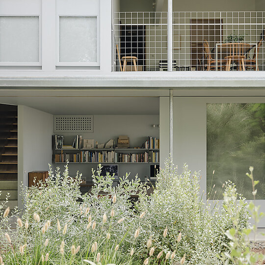 Interior photograph of Red Hill House & Studio by Clinton Weaver