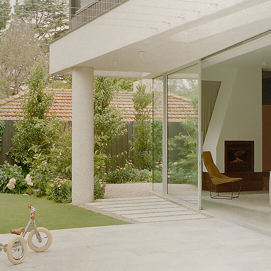 Interior photograph of The Linton House by Pier Carthew