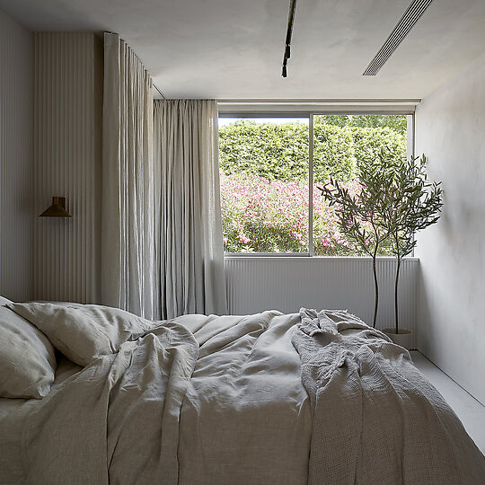 Interior photograph of Albany Road Apartpment by Shannon McGrath 