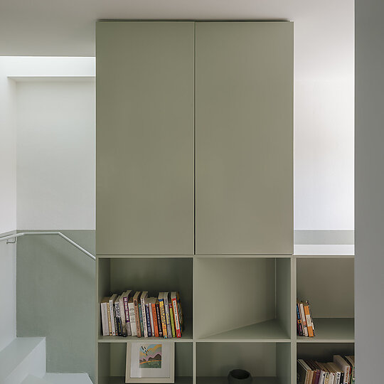 Interior photograph of Sunshine Beach Townhouse by Clinton Weaver