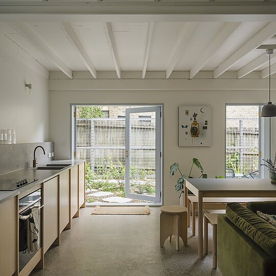 Interior photograph of Sunshine Beach Townhouse by Clinton Weaver