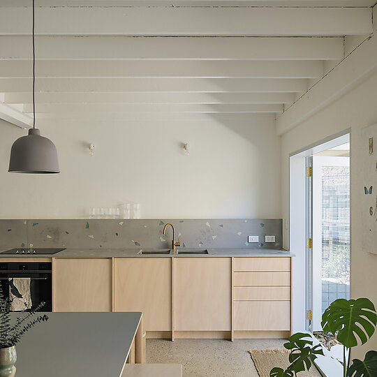 Interior photograph of Sunshine Beach Townhouse by Clinton Weaver