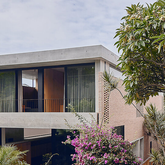 Interior photograph of Gully House by Peter Bennetts