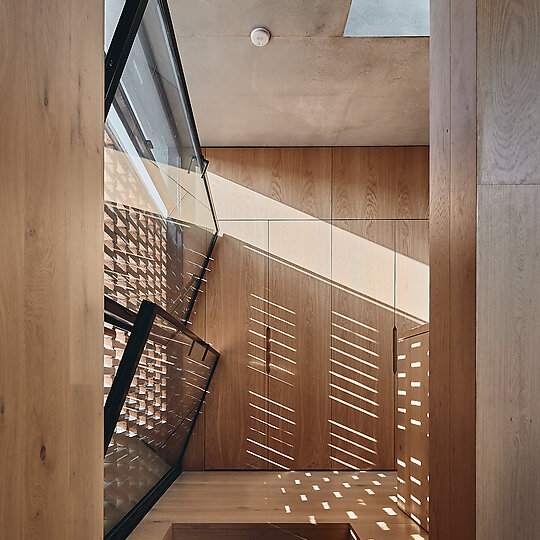 Interior photograph of Gully House by Peter Bennetts