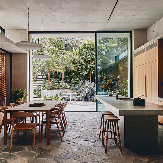 Interior photograph of Gully House by Peter Bennetts