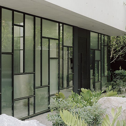 Interior photograph of South Yarra House by Rory Gardiner