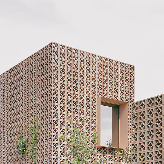 Interior photograph of Garden Tower House by Rory Gardiner