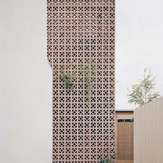 Interior photograph of Garden Tower House by Rory Gardiner