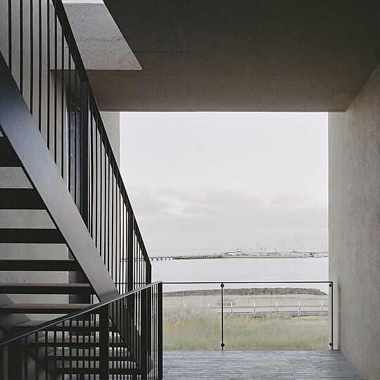 Interior photograph of House on the Bay by Rory Gardiner