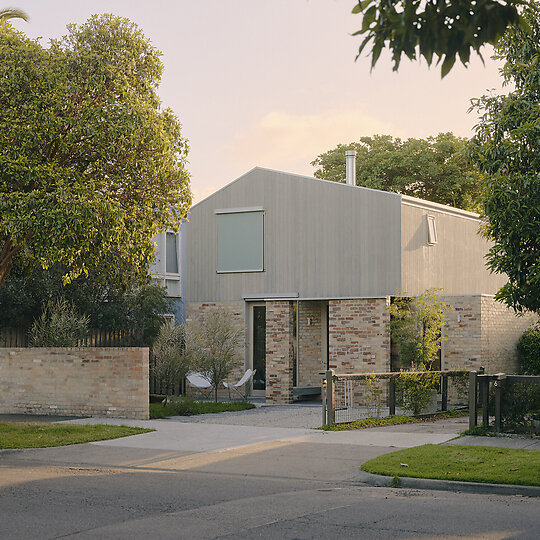 Interior photograph of Dennis House by Tom Ross