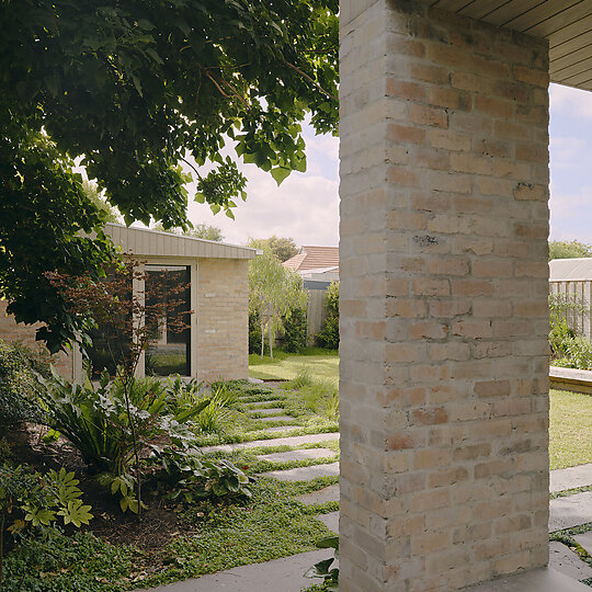 Interior photograph of Dennis House by Tom Ross