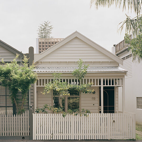 Interior photograph of Garden Tower House by Rory Gardiner