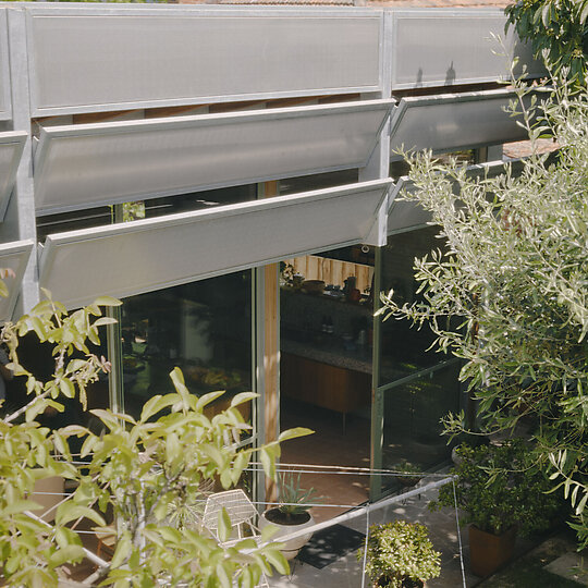 Interior photograph of Bob's Bungalow by Tom Ross