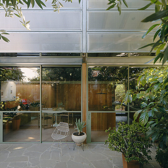 Interior photograph of Bob's Bungalow by Tom Ross