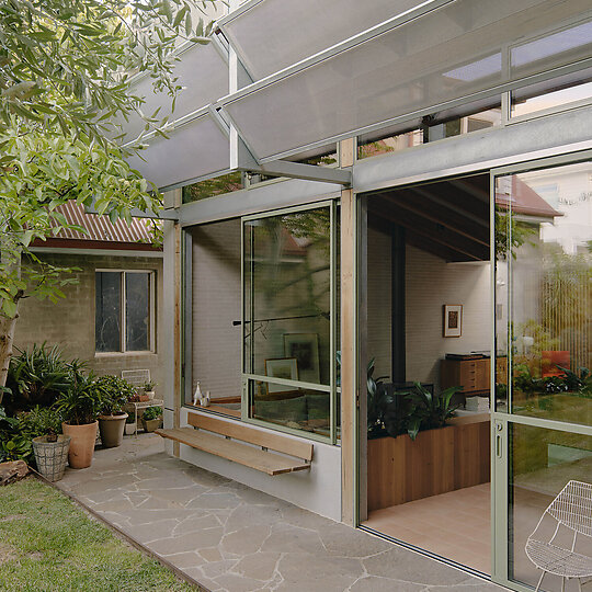 Interior photograph of Bob's Bungalow by Tom Ross