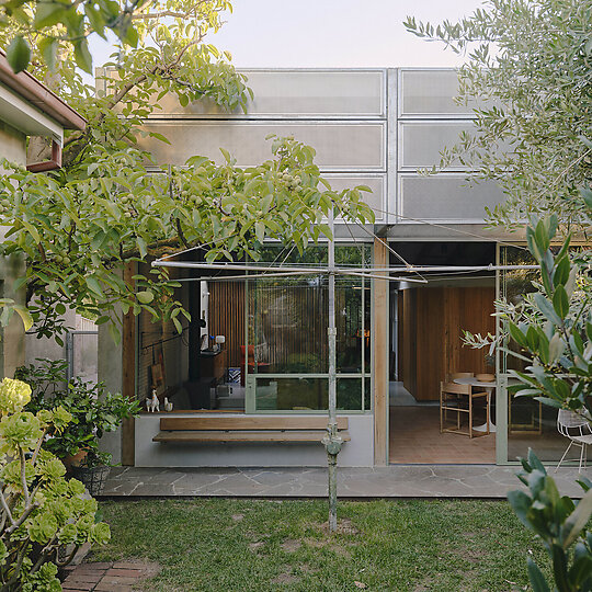 Interior photograph of Bob's Bungalow by Tom Ross