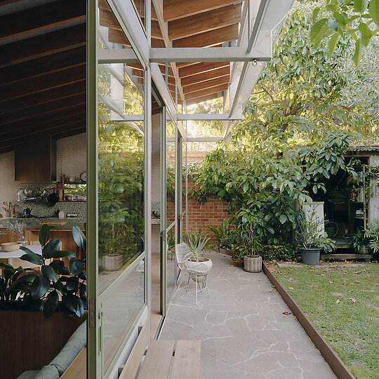 Interior photograph of Bob's Bungalow by Tom Ross