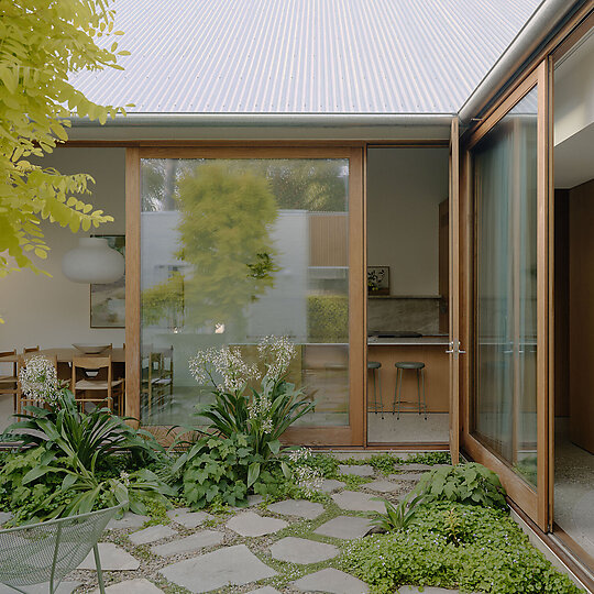 Interior photograph of Courtyard House by Tom Ross