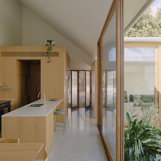 Interior photograph of Courtyard House by Tom Ross