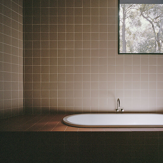 Interior photograph of Maitland Bay House by Rory Gardiner