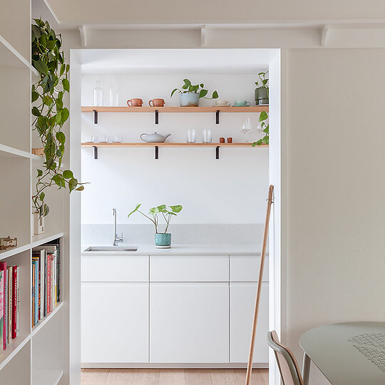 Interior photograph of Balmoral Apartment by Katherine Lu