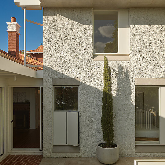 Interior photograph of Six Chimney House by CFJ