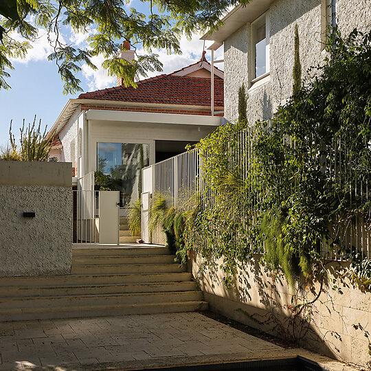 Interior photograph of Six Chimney House by CFJ