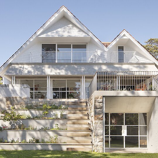 Interior photograph of Bellevue Hill House by Ben Hosking