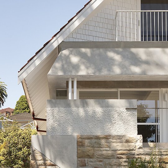 Interior photograph of Bellevue Hill House by Ben Hosking