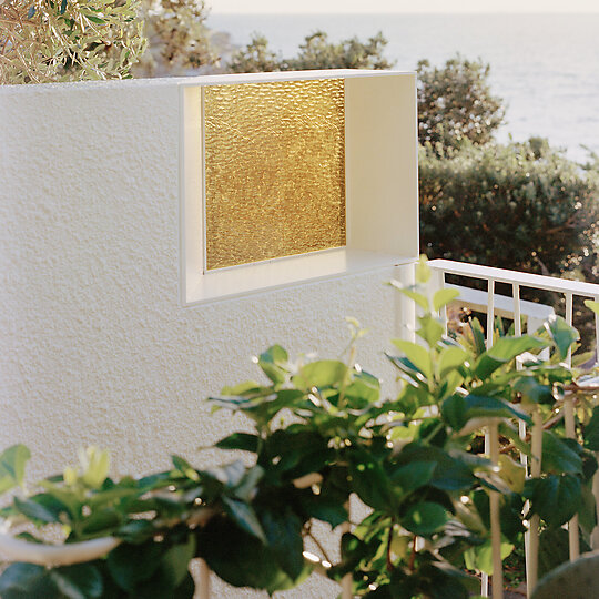 Interior photograph of TAMARAMA HOUSE by Rory Gardiner