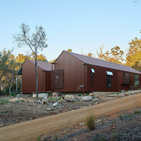 Interior photograph of Ochre House by Anne Stroud