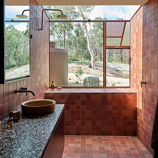Interior photograph of Ochre House by Anne Stroud