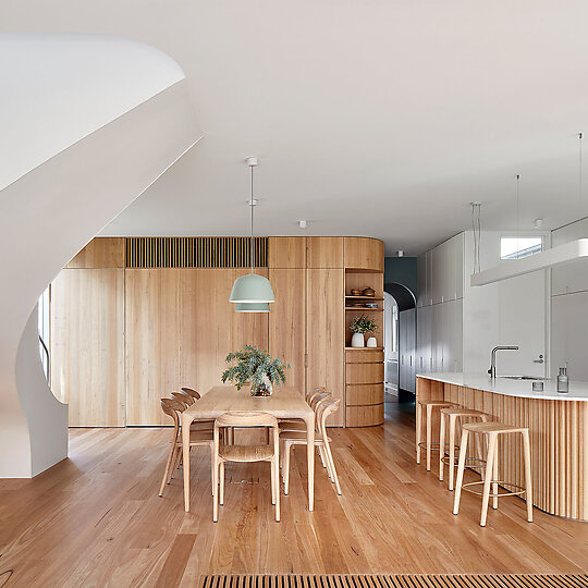 Interior photograph of Fringe Dweller by Tatjana Plitt