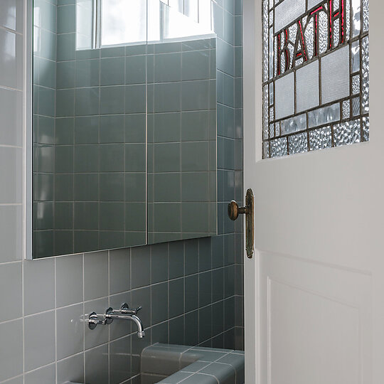 Interior photograph of Onslow Gardens Apartment by Hamish McIntosh