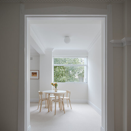 Interior photograph of Onslow Gardens Apartment by Hamish McIntosh